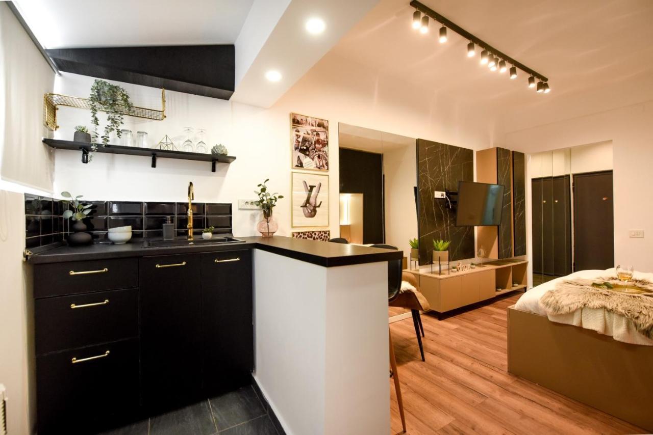 בוקרשט Calea Victoriei Modern Studio - Escape In The City Center מראה חיצוני תמונה
