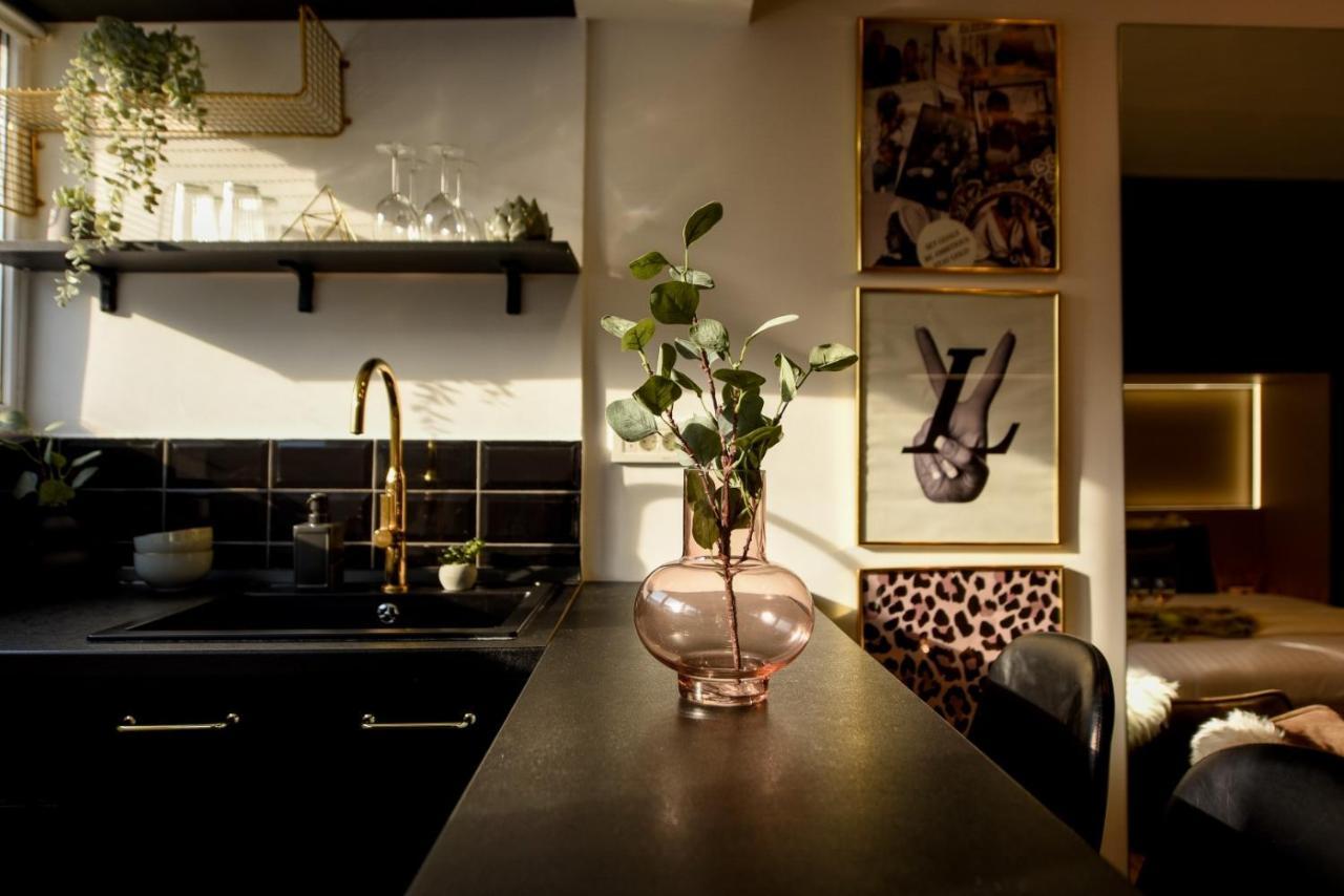 בוקרשט Calea Victoriei Modern Studio - Escape In The City Center מראה חיצוני תמונה