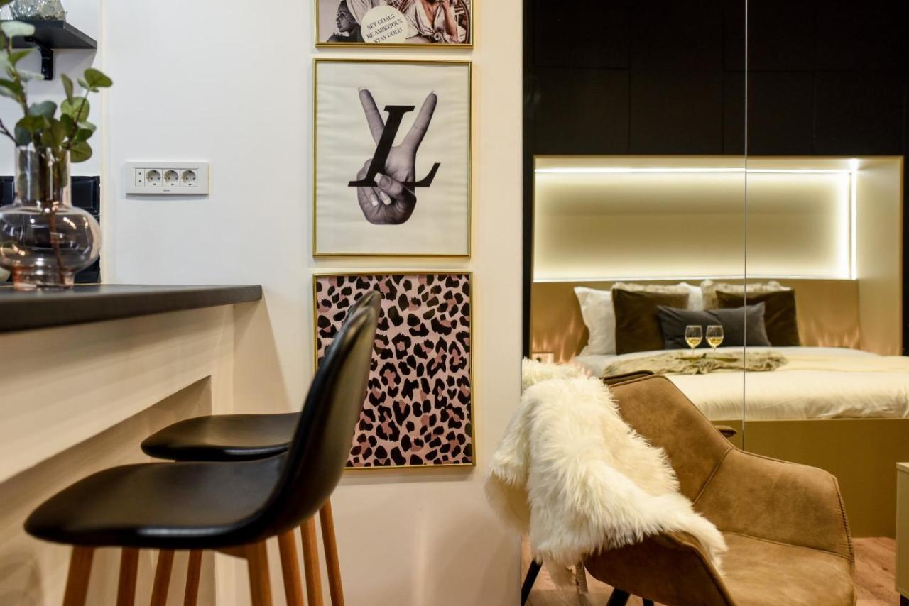 בוקרשט Calea Victoriei Modern Studio - Escape In The City Center מראה חיצוני תמונה